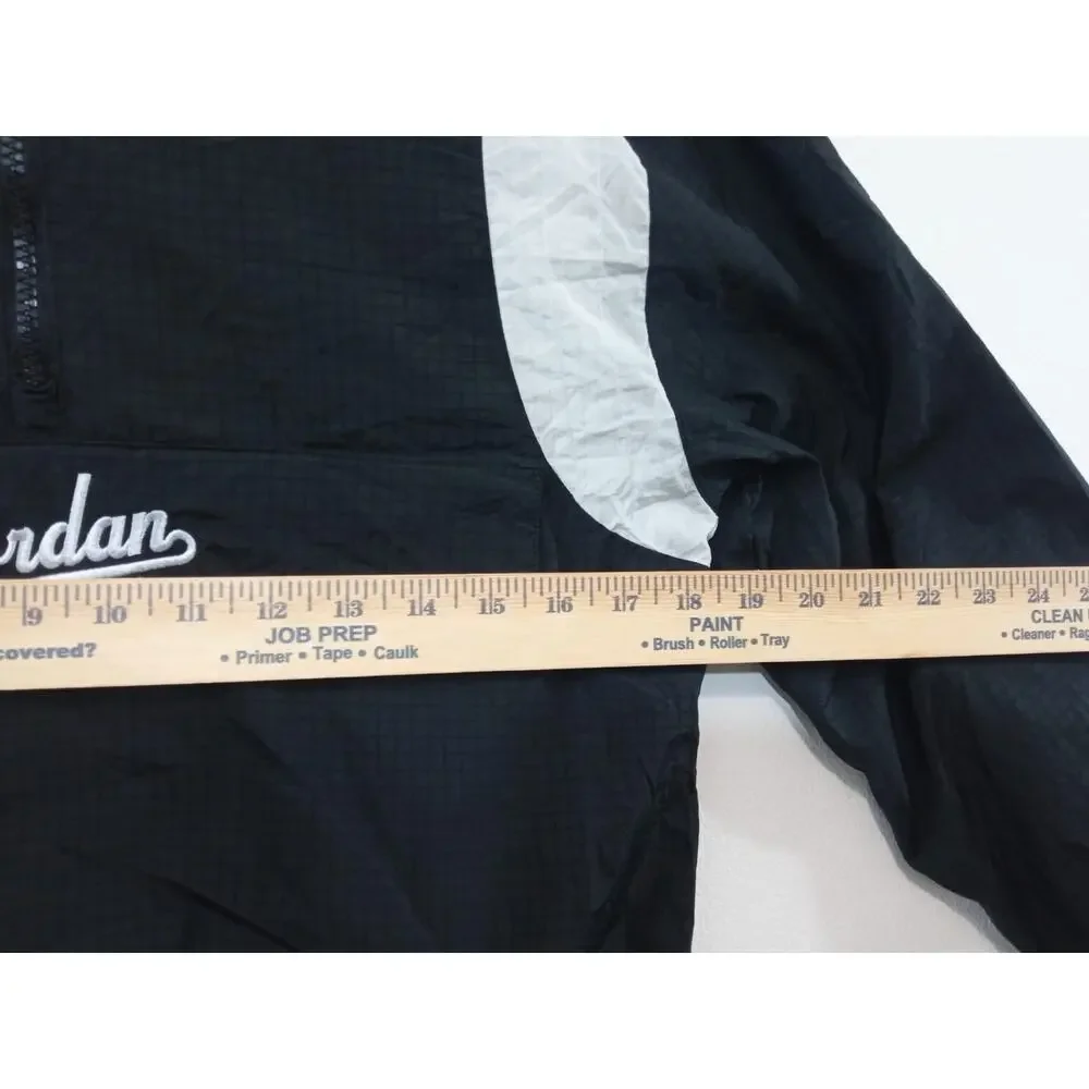 Nike Jordan Big Kid MJ Flight MVP Windbreaker Jacket Black/White Size 12-13 Y